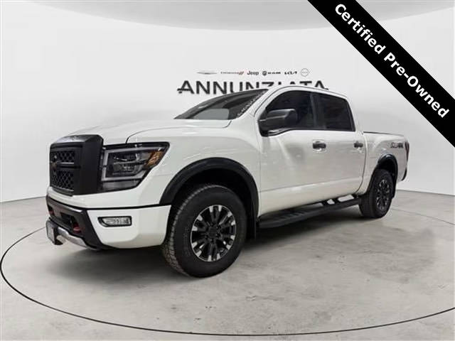 2022 Nissan Titan PRO-4X 4WD photo