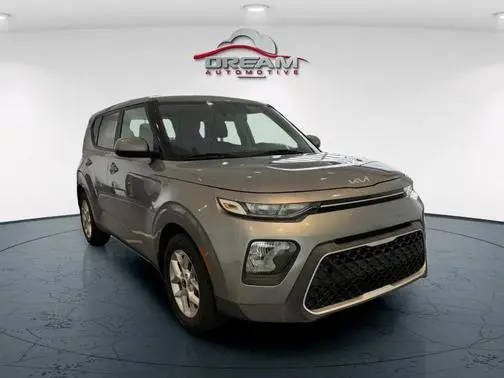 2022 Kia Soul LX FWD photo