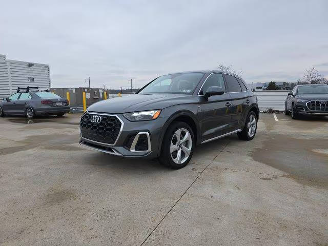 2022 Audi Q5 S line Premium Plus AWD photo