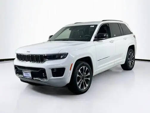 2022 Jeep Grand Cherokee Overland 4WD photo