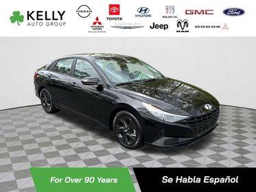 2022 Hyundai Elantra SEL FWD photo