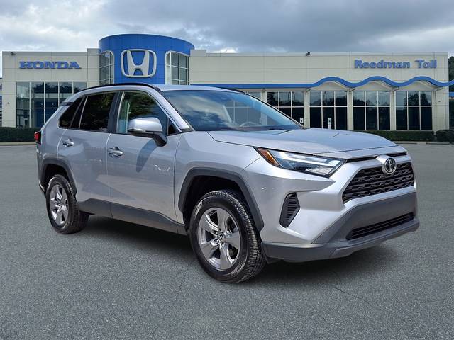 2022 Toyota RAV4 XLE AWD photo