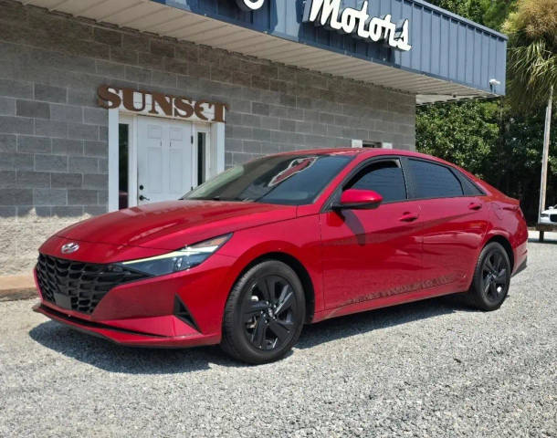 2022 Hyundai Elantra SEL FWD photo