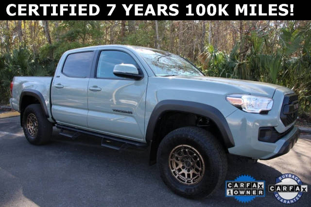 2022 Toyota Tacoma SR5 4WD photo