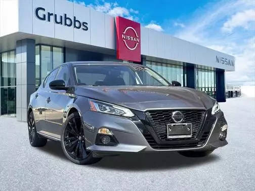 2022 Nissan Altima 2.5 SR FWD photo