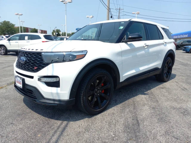 2022 Ford Explorer ST 4WD photo