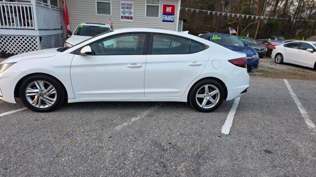 2020 Hyundai Elantra SEL FWD photo