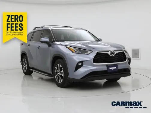 2022 Toyota Highlander XLE FWD photo