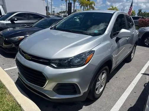 2022 Chevrolet Trax LS FWD photo