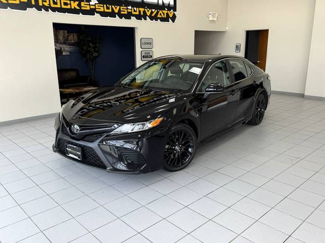 2020 Toyota Camry SE FWD photo