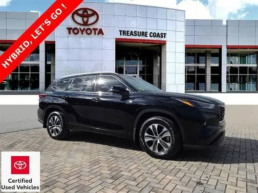 2022 Toyota Highlander Hybrid XLE FWD photo