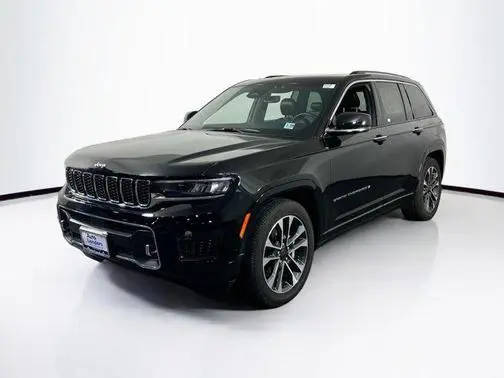 2022 Jeep Grand Cherokee Overland 4WD photo