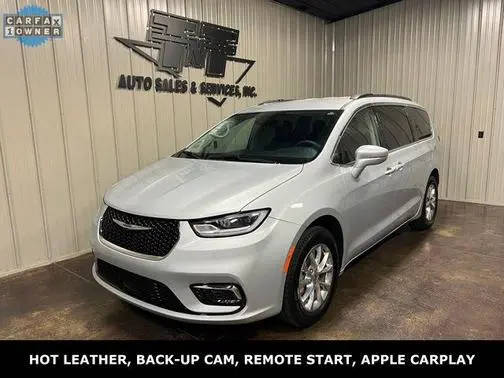 2022 Chrysler Pacifica Minivan Touring L AWD photo
