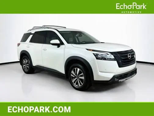 2022 Nissan Pathfinder SL FWD photo