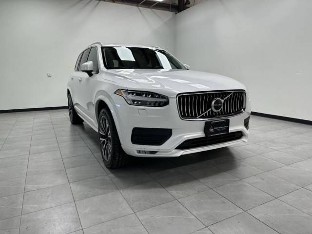 2022 Volvo XC90 Momentum AWD photo