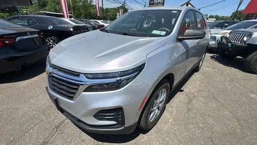 2022 Chevrolet Equinox LS AWD photo