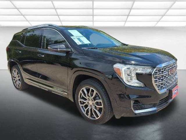 2022 GMC Terrain Denali AWD photo