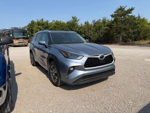 2022 Toyota Highlander XLE AWD photo