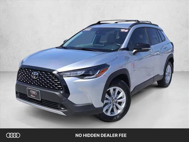 2022 Toyota Corolla Cross LE AWD photo