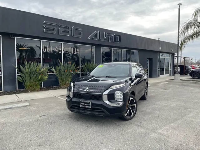 2022 Mitsubishi Outlander ES FWD photo