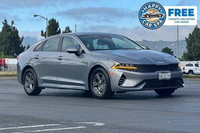 2022 Kia K5 LX FWD photo