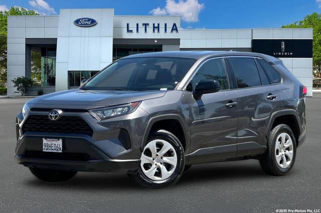 2022 Toyota RAV4 LE AWD photo