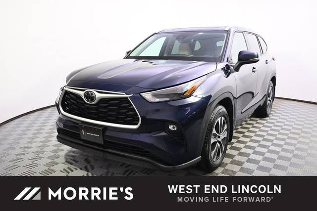 2022 Toyota Highlander XLE AWD photo