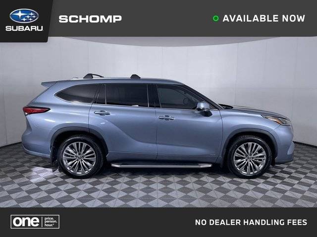 2022 Toyota Highlander Hybrid Platinum AWD photo
