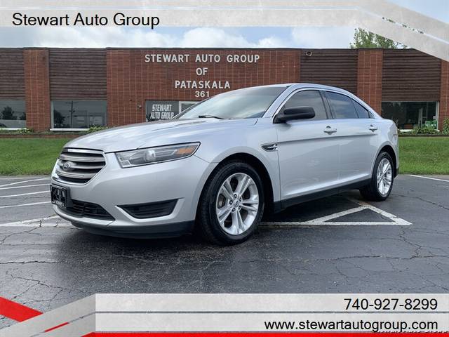 2016 Ford Taurus SE FWD photo