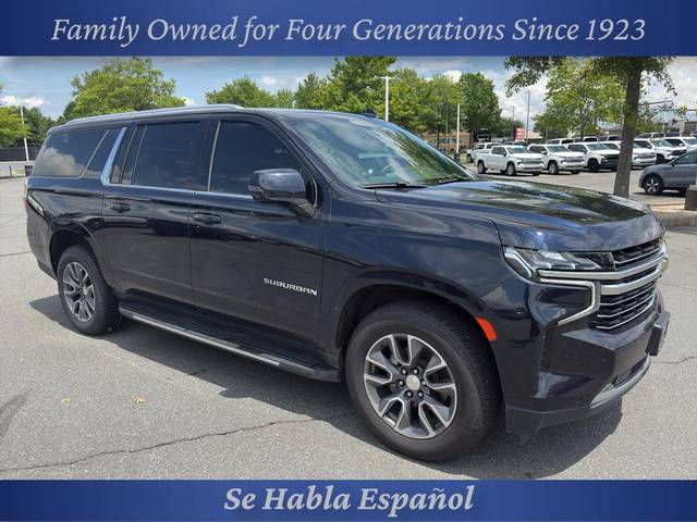 2022 Chevrolet Suburban LT 4WD photo