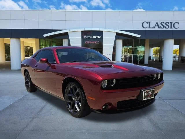 2022 Dodge Challenger SXT RWD photo