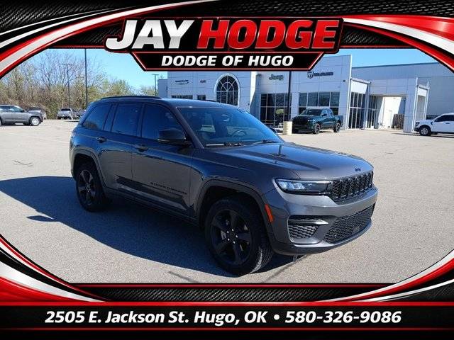 2022 Jeep Grand Cherokee Altitude RWD photo