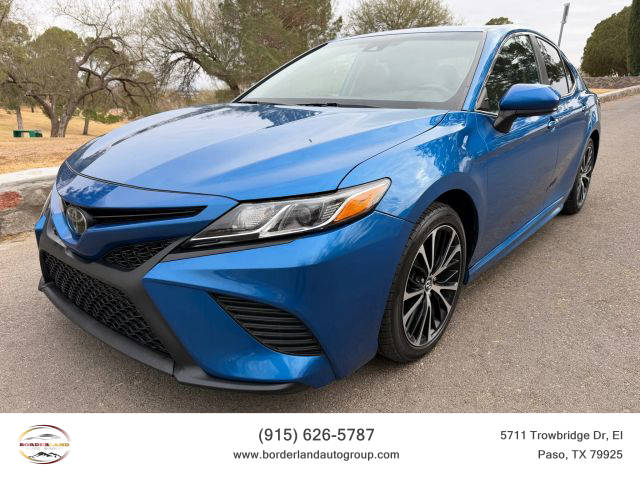 2020 Toyota Camry SE FWD photo