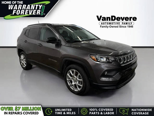 2022 Jeep Compass Latitude Lux 4WD photo