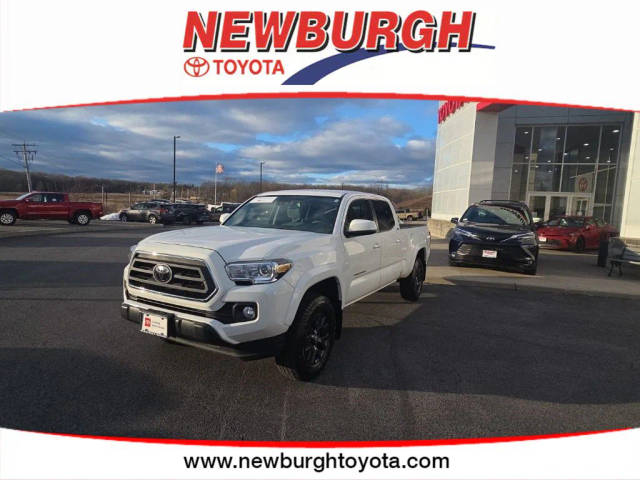 2022 Toyota Tacoma SR5 4WD photo