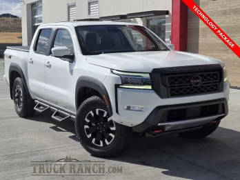 2022 Nissan Frontier PRO-4X 4WD photo