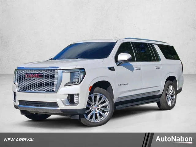 2022 GMC Yukon XL Denali 4WD photo