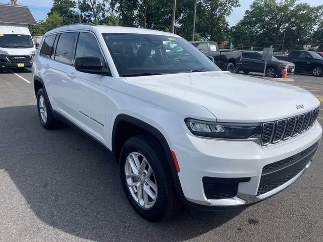 2022 Jeep Grand Cherokee L Laredo 4WD photo