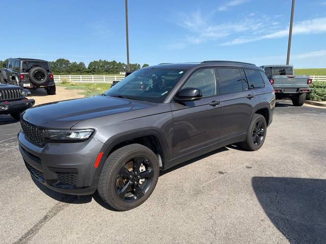 2022 Jeep Grand Cherokee L Altitude 4WD photo