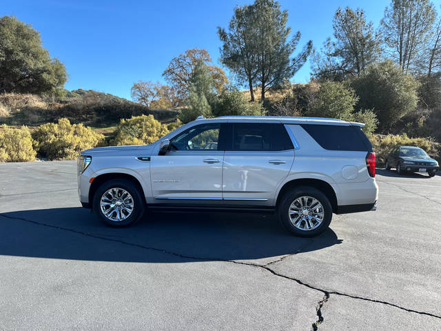 2022 GMC Yukon Denali 4WD photo