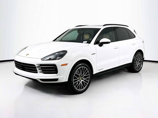 2022 Porsche Cayenne Platinum Edition E-Hybrid AWD photo