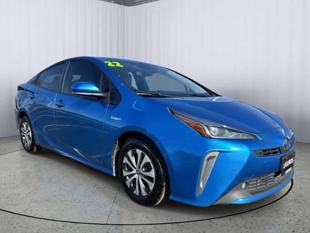 2022 Toyota Prius LE AWD photo