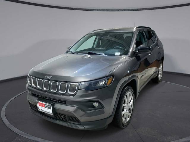 2022 Jeep Compass Latitude Lux 4WD photo