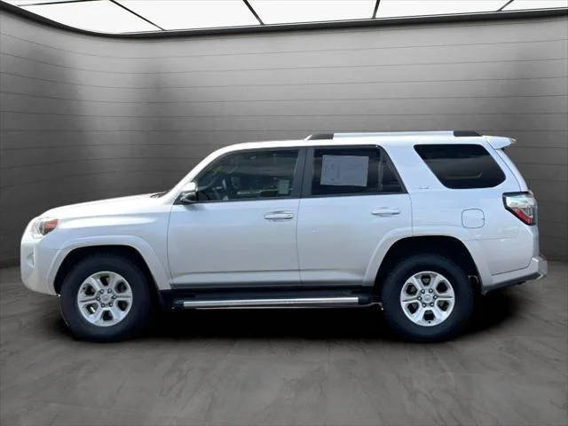 2022 Toyota 4Runner SR5 Premium RWD photo