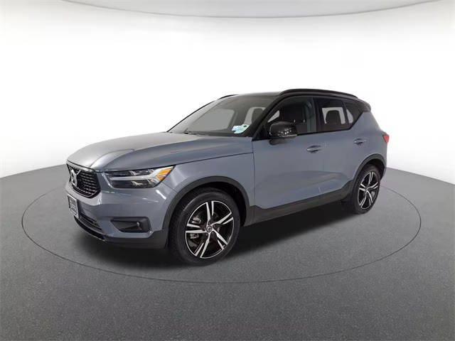 2022 Volvo XC40 R-Design AWD photo