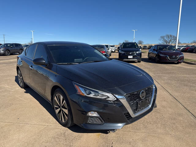 2022 Nissan Altima 2.5 SV FWD photo