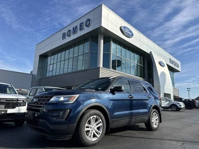 2017 Ford Explorer Base 4WD photo