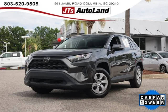 2022 Toyota RAV4 LE FWD photo