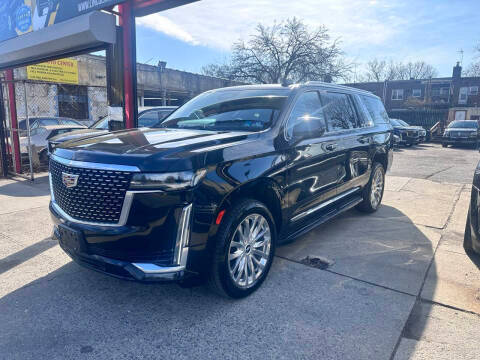 2022 Cadillac Escalade ESV Premium Luxury 4WD photo