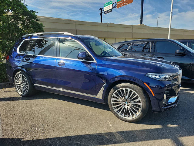 2022 BMW X7 xDrive40i AWD photo